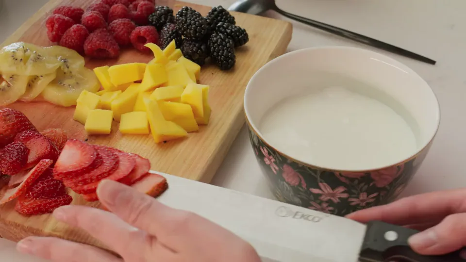 Food video: review color and fine texture